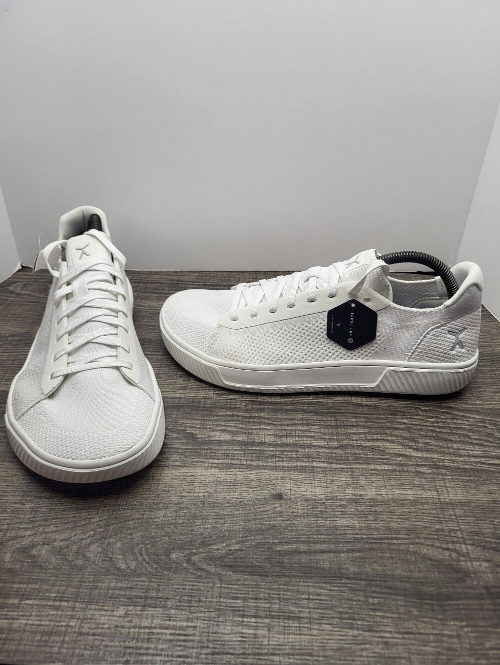 Flux Adapt Trainer White Womens Size 11 Mens Sz 9.5 Athletic Shoes Sneakers New